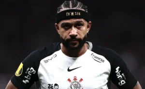 memphis-depay-prioriza-o-corinthians-e-aceita-renegociacao-para-renovar-contrato
