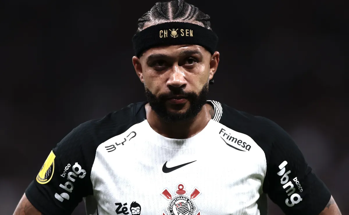 memphis-depay-prioriza-o-corinthians-e-aceita-renegociacao-para-renovar-contrato