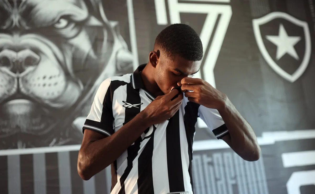 botafogo-planeja-emprestimo-de-wallace-davi-para-acelerar-desenvolvimento-da-joia