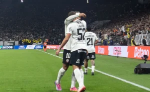 opiniao:-memphis-mostra-que-ser-corinthians-vai-alem-do-contrato-e-da-licao-na-diretoria
