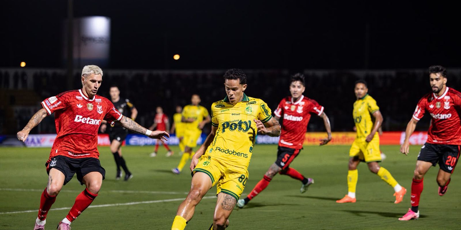 rodada-ajuda-e-flamengo-volta-a-depender-apenas-de-si-no-brasileirao