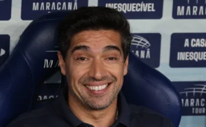 abel-ferreira-tera-conversa-com-todo-elenco-do-palmeiras-antes-do-jogo-decisivo-na-libertadores