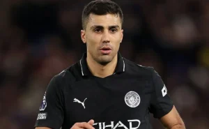 manchester-city-avanca-por-substituto-de-rodri-em-acordo-de-r$-583-milhoes