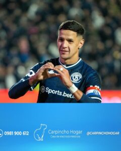 vasco-teria-interesse-no-atacante-paraguaio-alex-arce,-do-independiente-rivadavia