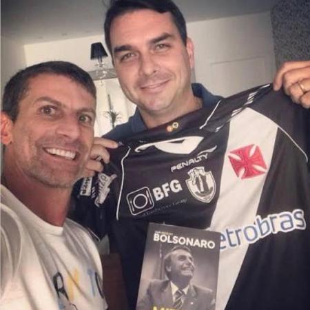 diretoria-vascaina-conta-com-diversos-aliados-do-candidato-a-presidente-flavio-bolsonaro