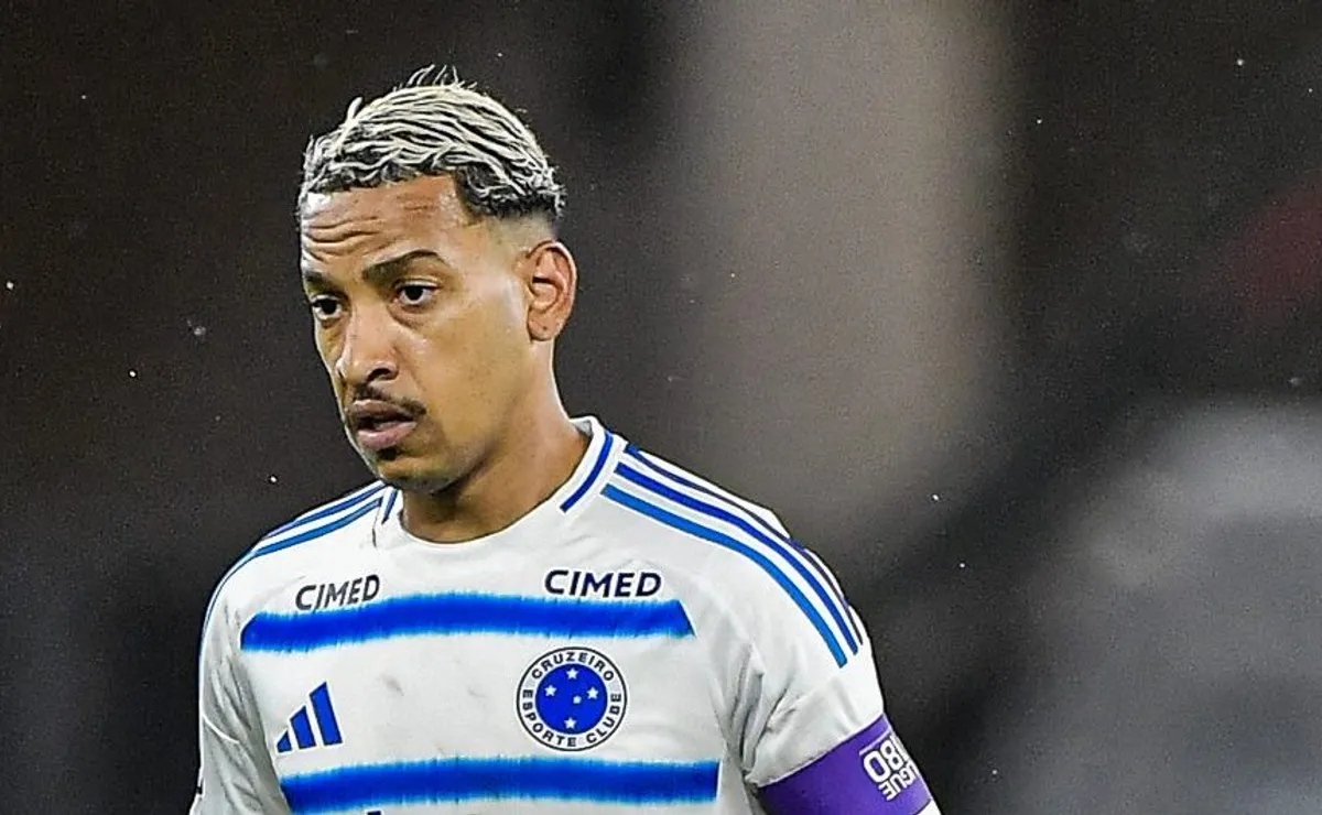 cruzeiro-reage,-mas-flamengo-controla-momentos-decisivos-e-elimina-rival-por-2-a-1