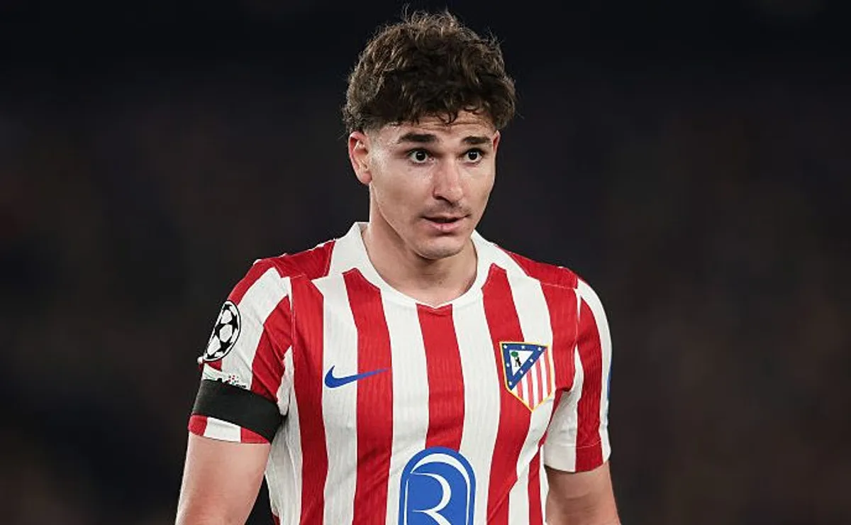 julian-alvarez-recusa-arsenal-e-forca-transferencia-para-o-barcelona