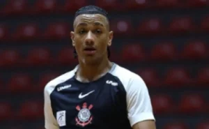 fernando-diniz-aprova-maicon-do-futsal-do-corinthians-e-ala-pode-reforcar-equipe