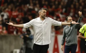 inter-x-atletico-mg:-pezzolano-mantem-duvida-e-define-provavel-escalacao-no-beira-rio