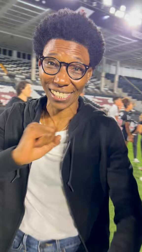 feminino:-pretinha-celebra-o-retorno-do-vasco-a-serie-a;-veja-videos