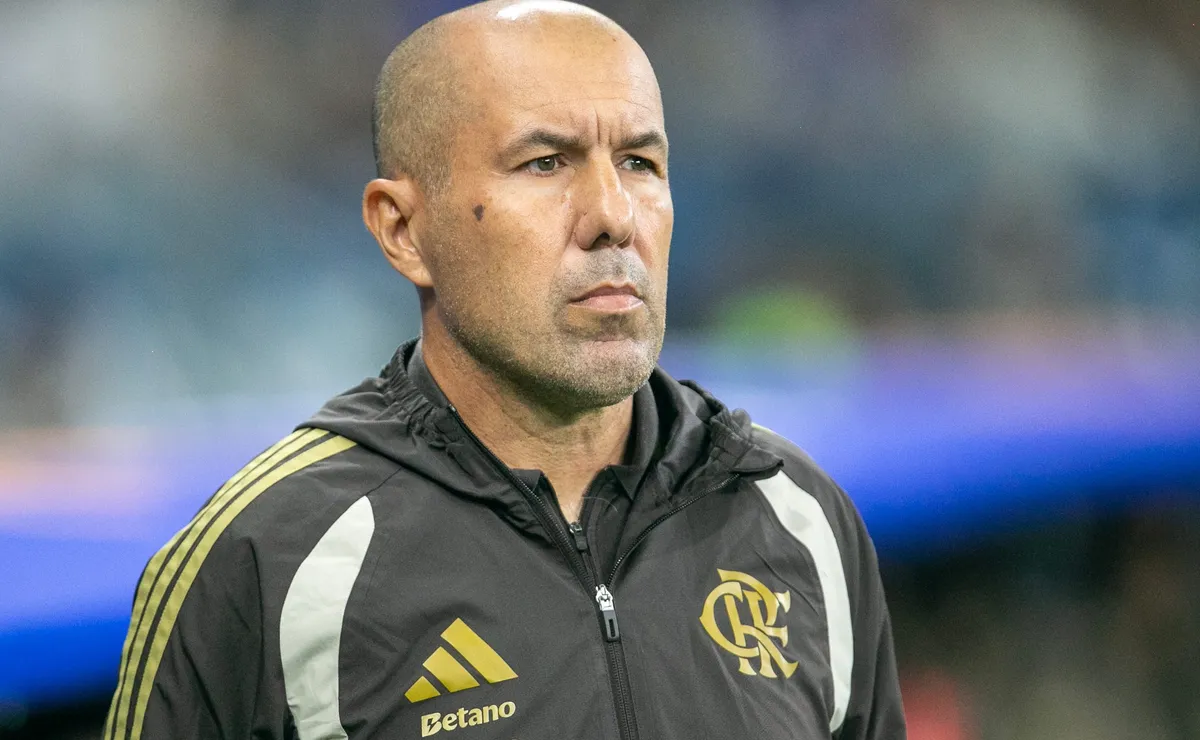 estrategia-de-leonardo-jardim-comeca-bem,-mas-flamengo-leva-virada-do-cruzeiro