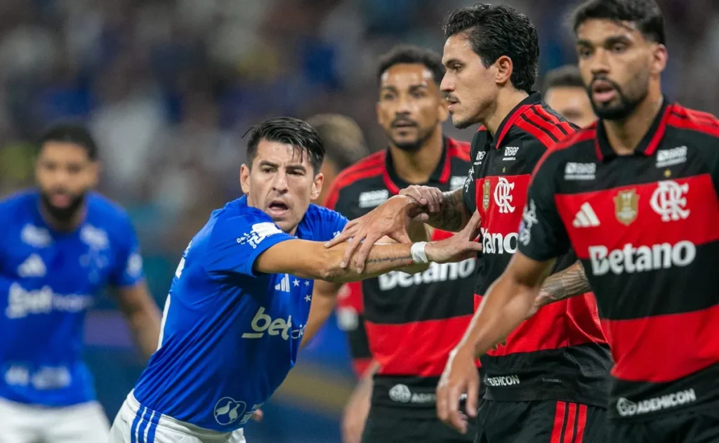 flamengo-perde-de-virada-para-o-cruzeiro-de-2-a-1-no-mineirao-pelo-campeonato-brasileiro