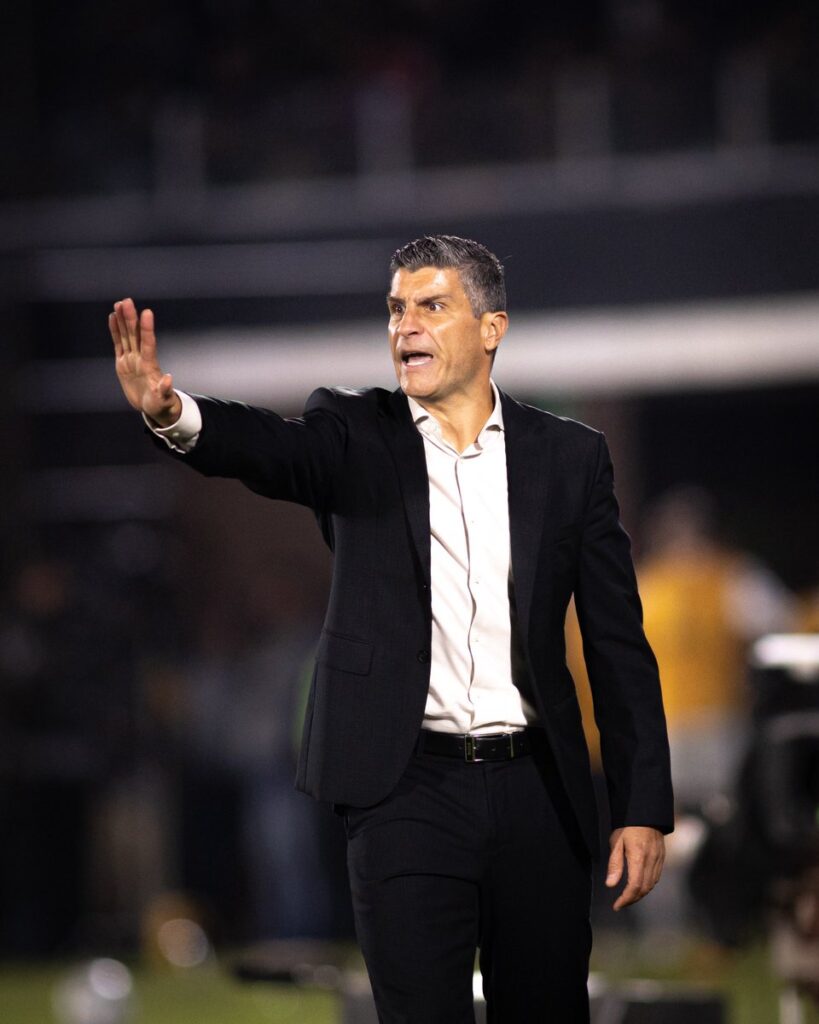 vasco-ainda-tera-6-jogos-contra-adversarios-da-parte-de-baixo-da-tabela
