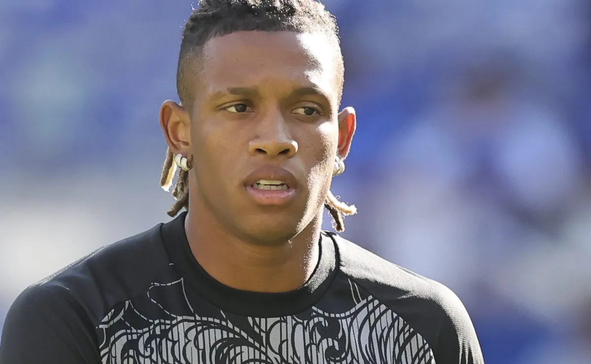 atalanta-intensifica-conversas-com-o-botafogo-e-deve-enviar-proposta-por-danilo-em-breve