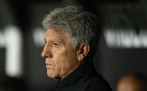 renato-gaucho-e-pedido-da-torcida-do-sao-paulo-para-o-lugar-de-dorival-junior