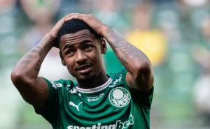 analise:-abel-vai-precisar-mexer-no-esquema-do-palmeiras-com-possivel-saida-de-allan