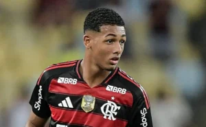 grupo-city-oferece-r$-60-milhoes-pelo-zagueiro-joao-victor-e-flamengo-recusa-negocio