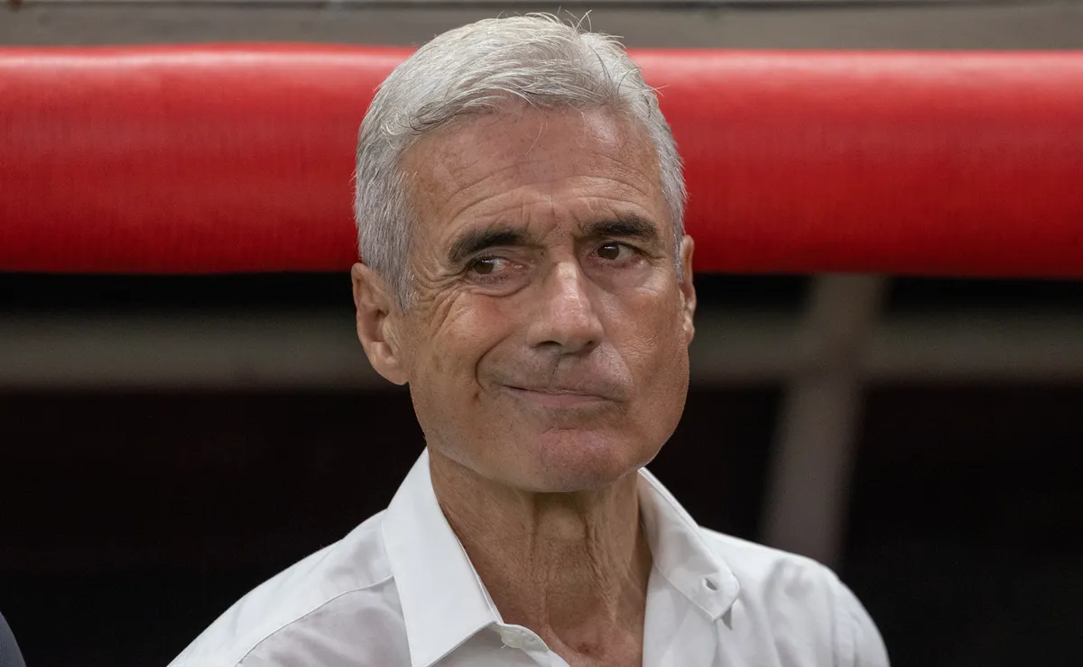 golpista-se-passa-por-luis-castro,-engana-jogador-do-gremio-e-e-preso-no-rio-de-janeiro