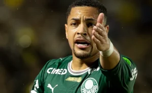 opiniao:-vitor-roque-expoe-no-palmeiras-a-distancia-entre-potencial-e-realidade