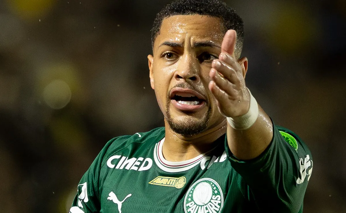 opiniao:-vitor-roque-expoe-no-palmeiras-a-distancia-entre-potencial-e-realidade