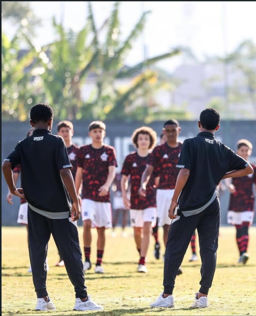 sub-15:-vasco-e-urubu-ja-decidiram-a-copa-da-amizade-em-2-edicoes,-com-1-titulo-para-cada-lado