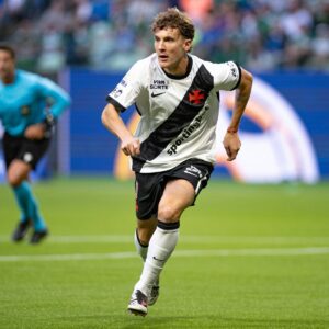 colidio-tem-1-gol-e-3-assistencias-nos-seus-primeiros-5-jogos-com-a-camisa-do-vasco