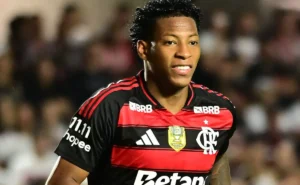 flamengo-quer-ter-acesso-aos-exames-de-gonzalo-plata-e-dinamo-faz-jogo-duro
