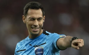 conmebol-escala-facundo-tello-para-apitar-jogo-do-flamengo-na-libertadores