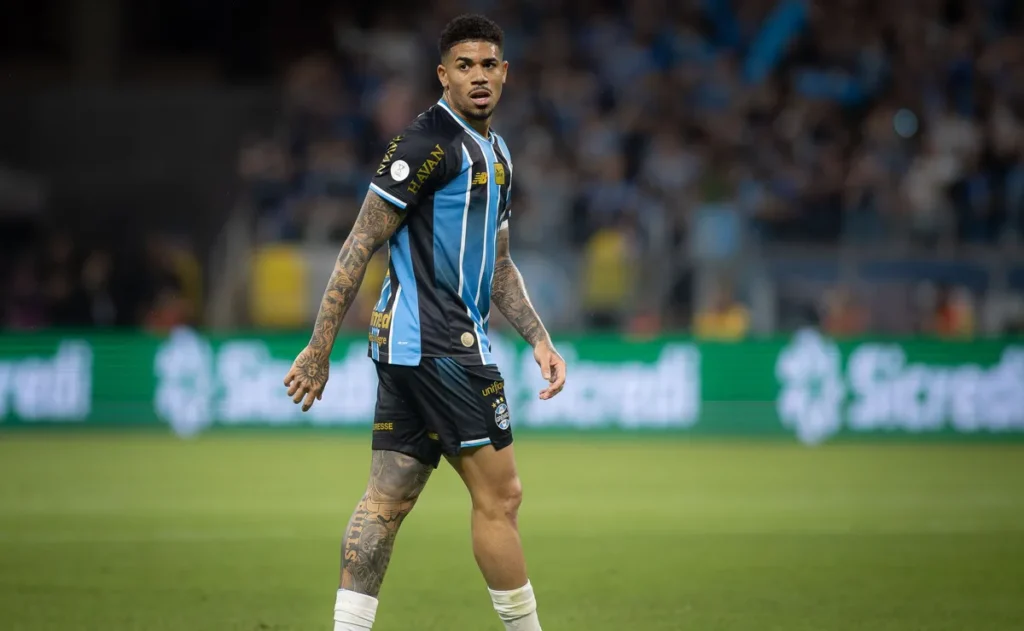 luis-castro-valoriza-classificacao-do-gremio-e-destaca-sacrificio-de-diego-caito-no-gre-nal