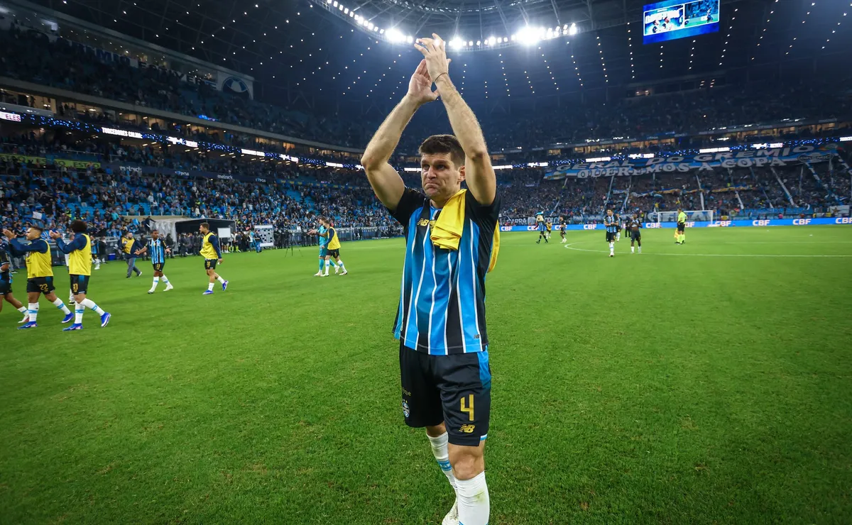 gremio-quebra-recorde-historico-da-arena-com-mais-de-55-mil-torcedores-no-gre-nal