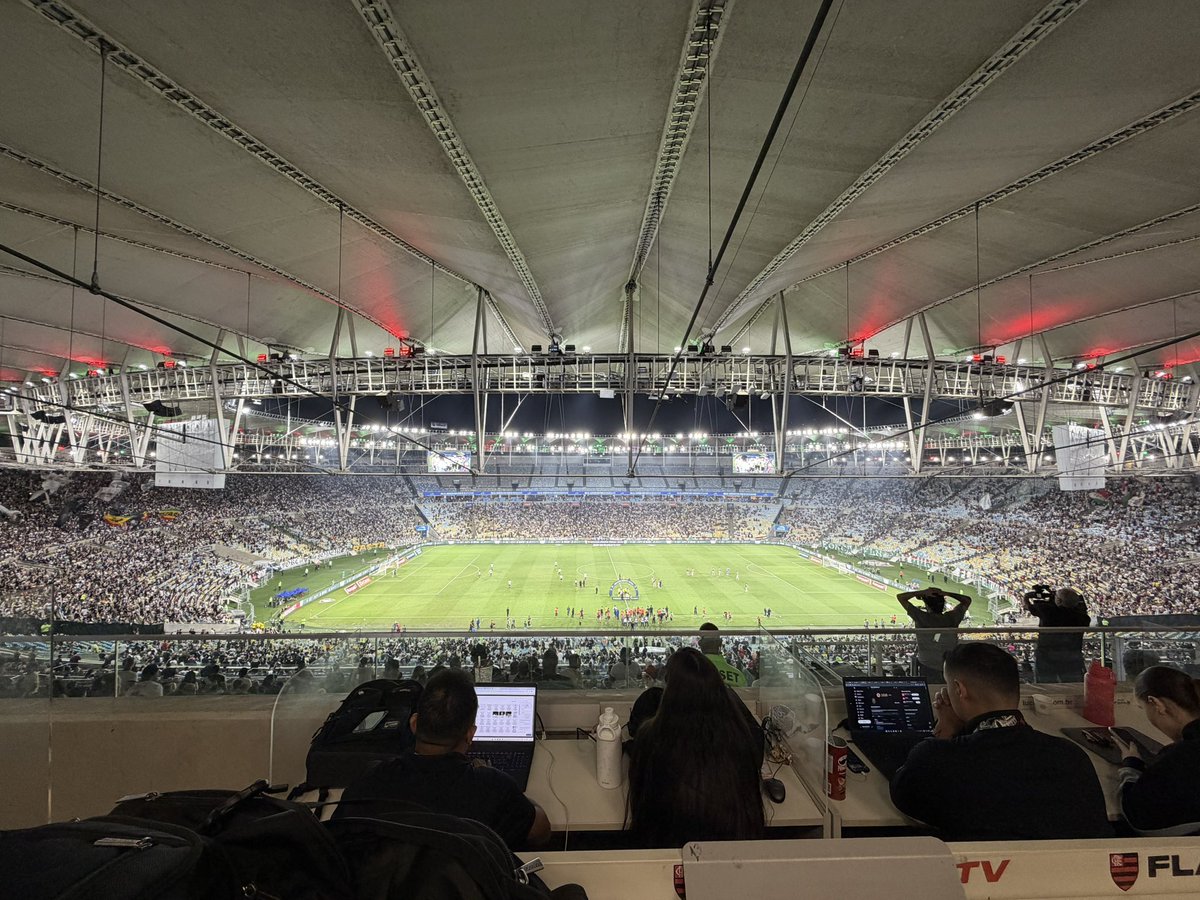 torcida-do-vasco-e-maioria-neste-sabado-no-maracana;-veja-foto-antes-do-inicio-do-classico