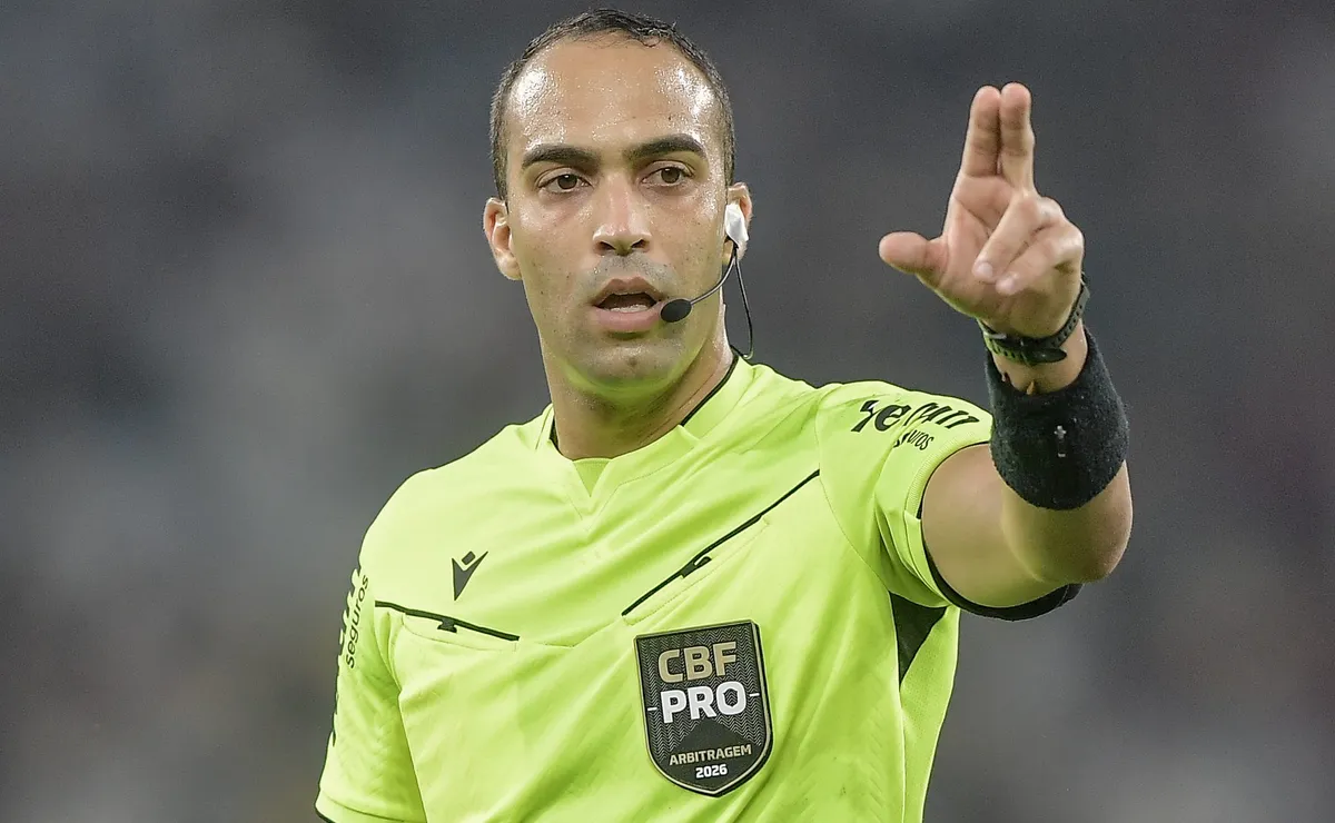 davi-lacerda-cita-mattheus-montenegro-na-sumula-por-cobranca-a-arbitragem-em-fluminense-x-vasco