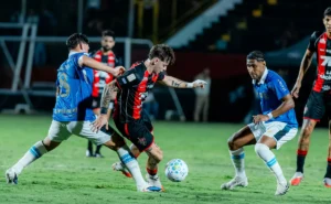 opiniao:-gremio-volta-a-realidade-e-derrota-para-vitoria-expoe-velhos-problemas