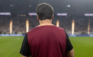 opiniao:-dinizismo-nao-aparece-no-corinthians,-e-libertadores-vira-ultimo-fio-de-esperanca