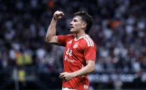 internacional-tera-desfalques-e-pezzolano-testa-opcoes-para-lateral-contra-chapecoense