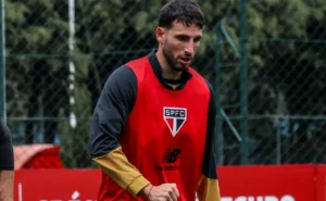 calleri-e-confirmado-titular-do-sao-paulo-contra-o-boca;-pablo-maia-pode-ser-surpresa-de-dorival