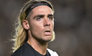 spinelli-faz-boa-jogada,-mas-perde-grande-chance-de-dar-a-vitoria-ao-vasco-na-copa-sul-americana