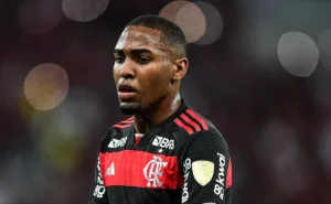 clube-saudita-busca-contratacao-de-lorran-e-flamengo-trava-negocio
