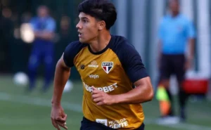 nicolas-passa-por-cirurgia-no-joelho-e-deve-perder-restante-da-temporada-pelo-sao-paulo