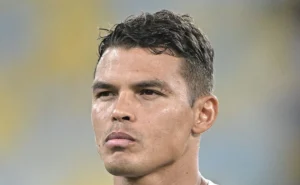 thiago-silva-manda-recado-a-ancelotti-e-pede-atencao-a-jogadores-em-boa-fase:-““nao-pode-descartar”