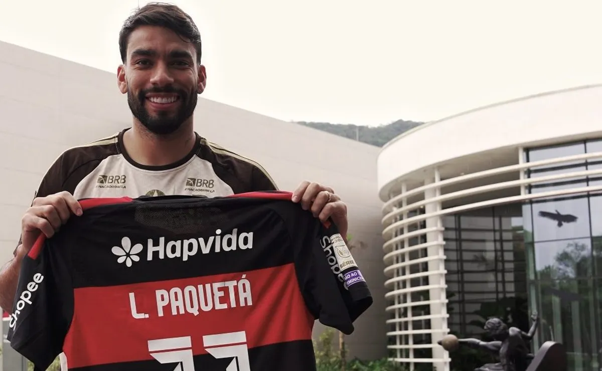lucas-paqueta-assume-novamente-a-camisa-11-do-flamengo-apos-saida-de-everton-cebolinha
