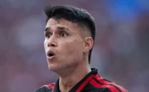 o-“engarrafamento”-no-ataque-que-ligou-o-alerta-de-luiz-araujo-no-flamengo