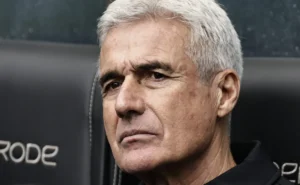 demissao-de-luis-castro-nao-esta-descartada-e-gremio-analisa-futuro-do-treinador