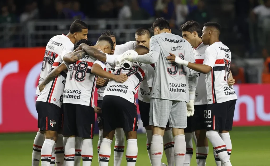 sao-paulo-escolhe-preservar-no-choque-rei,-mas-erros-individuais-custam-caro-em-derrota