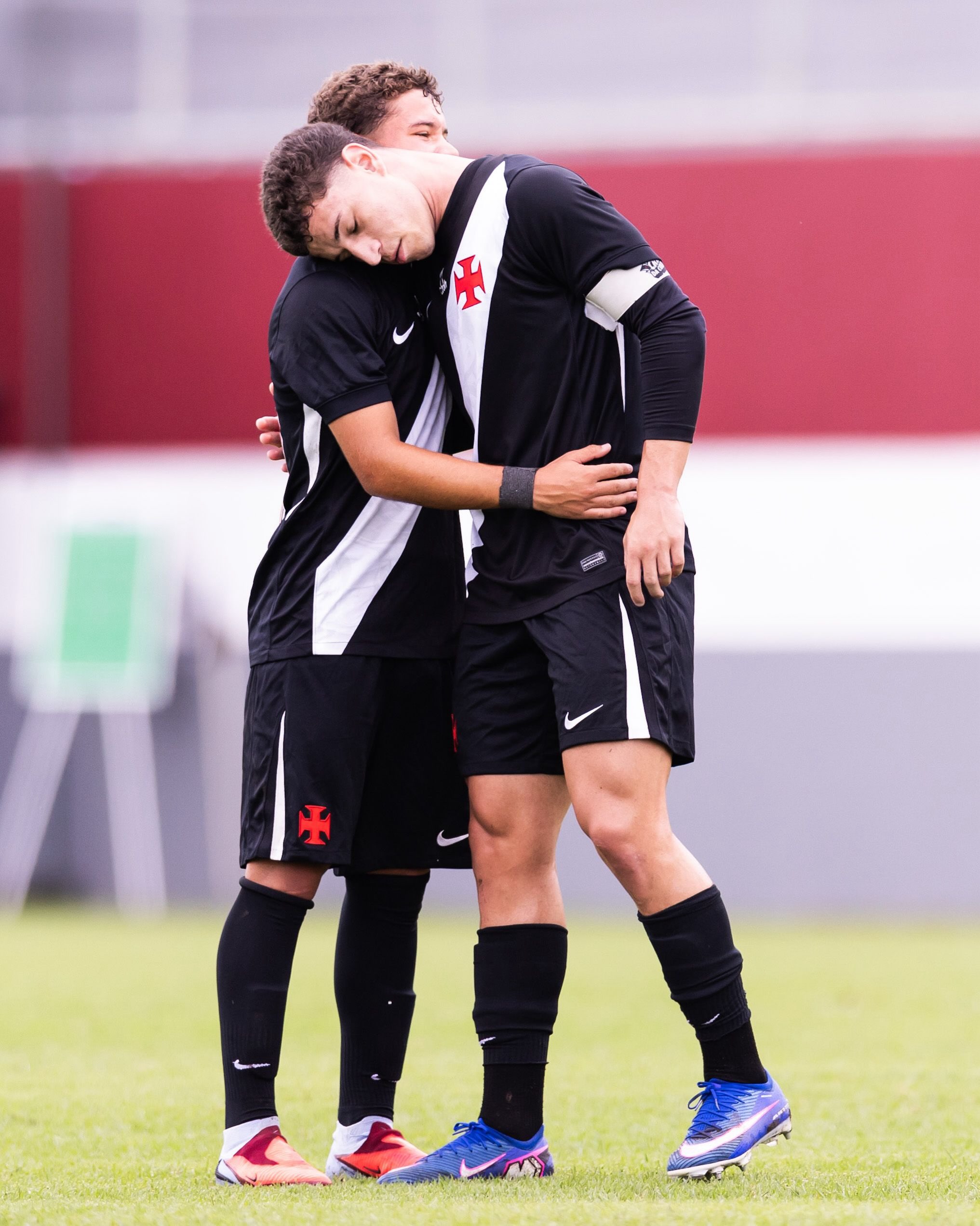 sub-20:-bruno-lopes-comemora-ter-jogado-ao-lado-do-irmao-matheus:-‘felicidade-enorme’