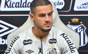 philippe-coutinho-explica-saida-do-vasco-em-apresentacao-ao-santos:-“em-nenhum-momento-abandonei”