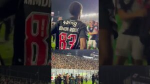 veja-mais-um-video-da-festa-da-torcida-do-vasco-em-sao-januario