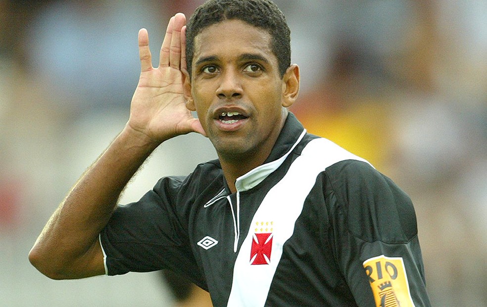 ex-zagueiro-henrique-foi-autor-de-importante-gol-que-salvou-o-vasco-do-rebaixamento-em-2004;-veja