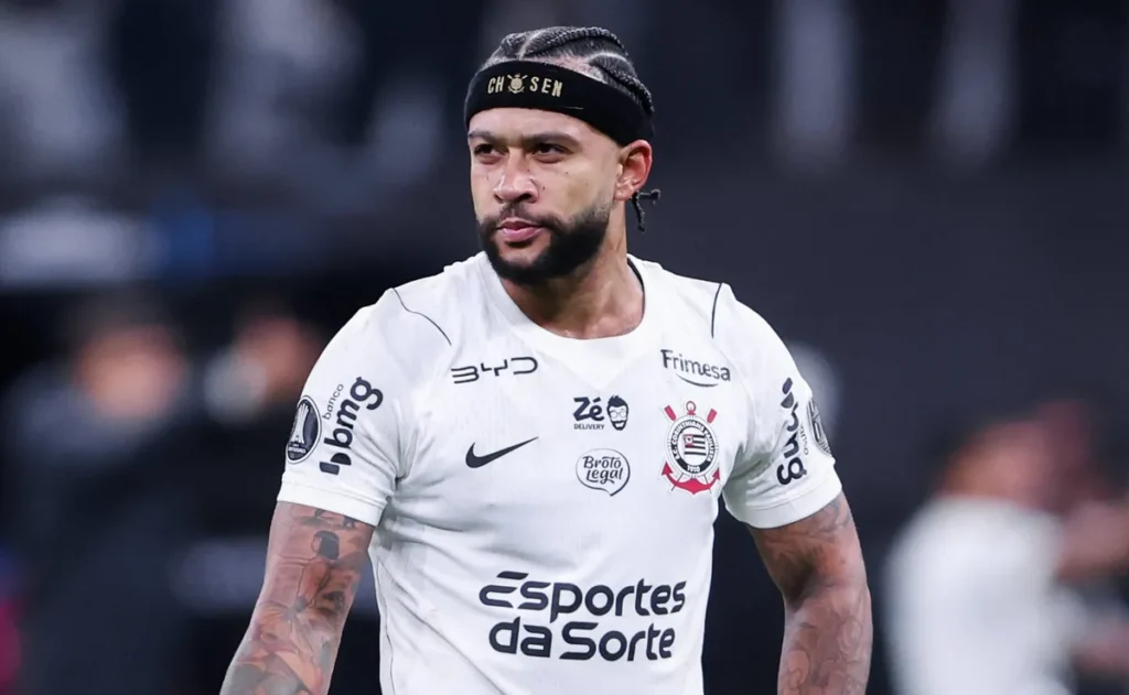 analise:-memphis-depay-falha-em-momento-decisivo-e-pouco-consegue-agregar-ao-corinthians