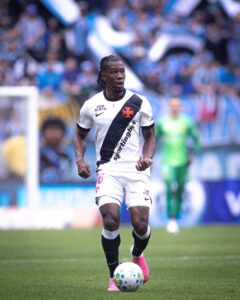 com-problema-no-quadril,-cuesta-nao-e-relacionado-para-o-jogo-contra-o-coritiba